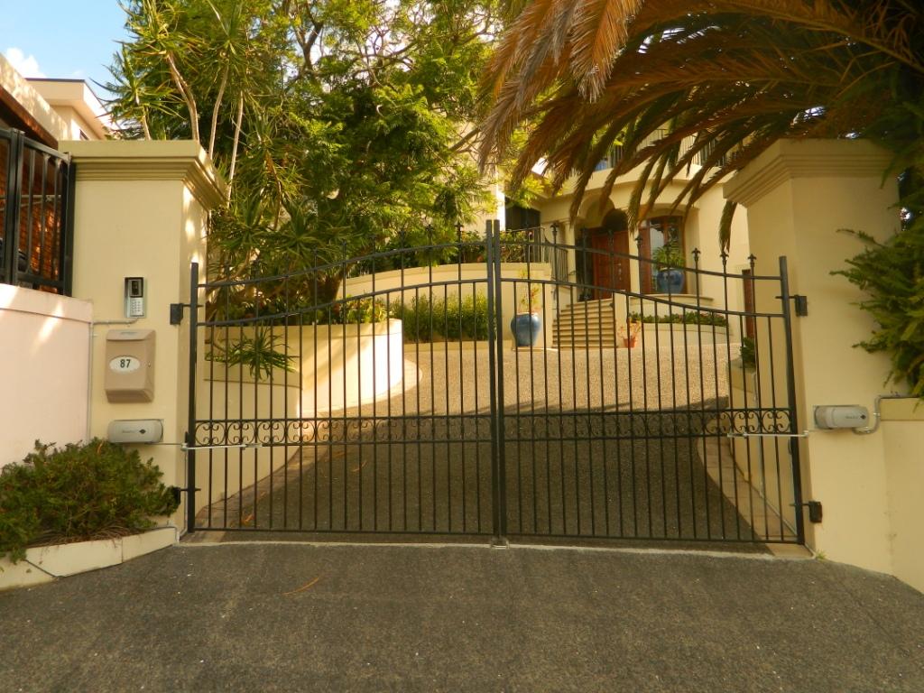 Residential - Custom 11 - Gate Automation
